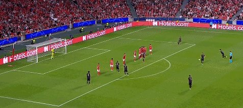1634771037051076837.gif