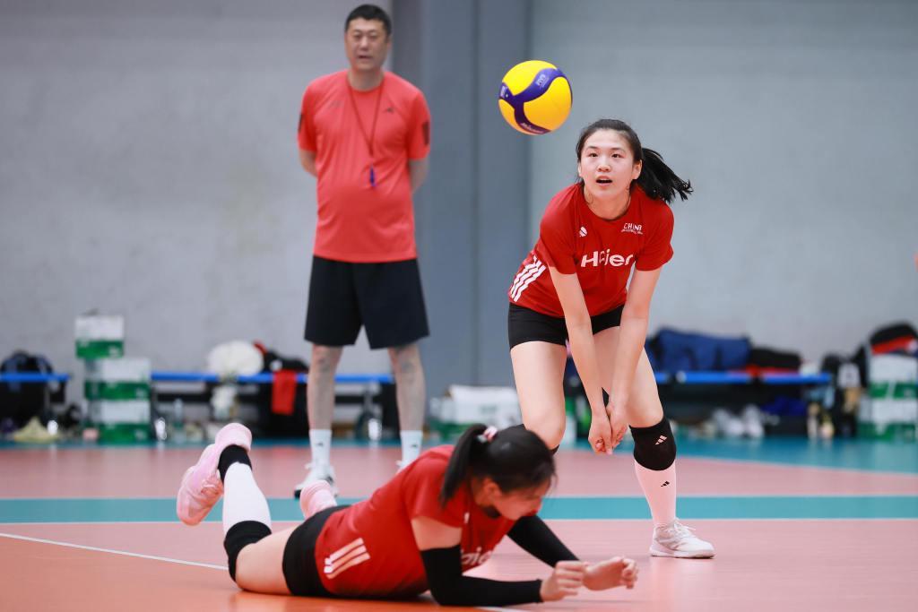 bob半岛体育-体坛联播｜中国女排、中国女足今日出战，U19男足遭遇失利